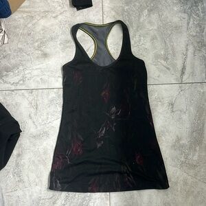 LULULEMON FLORAL FITTED TANK